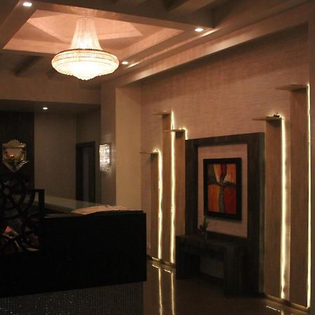 Hotel Nimantran Navi Mumbai Esterno foto