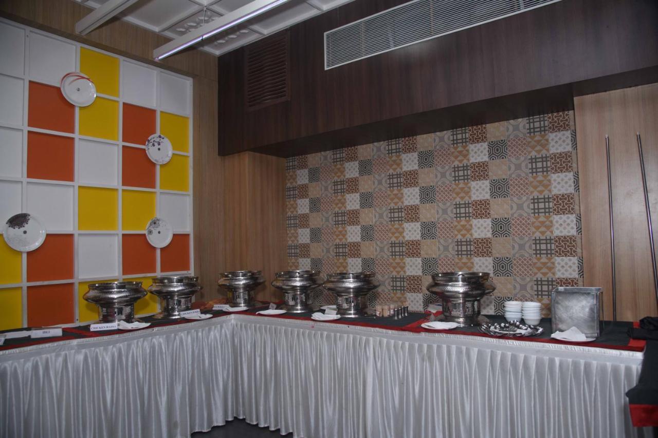 Hotel Nimantran Navi Mumbai Esterno foto