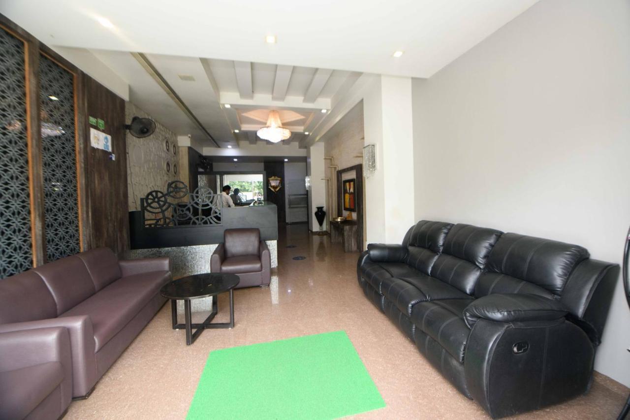 Hotel Nimantran Navi Mumbai Esterno foto