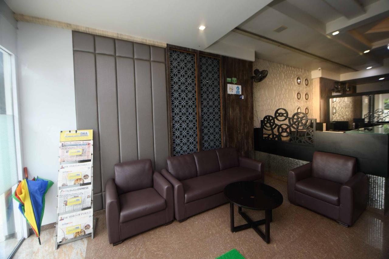 Hotel Nimantran Navi Mumbai Esterno foto