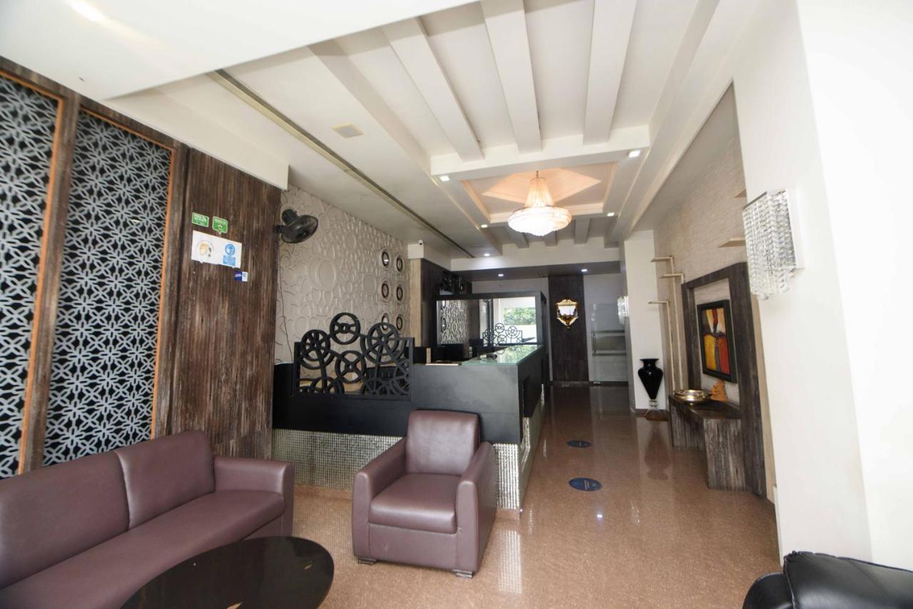 Hotel Nimantran Navi Mumbai Esterno foto