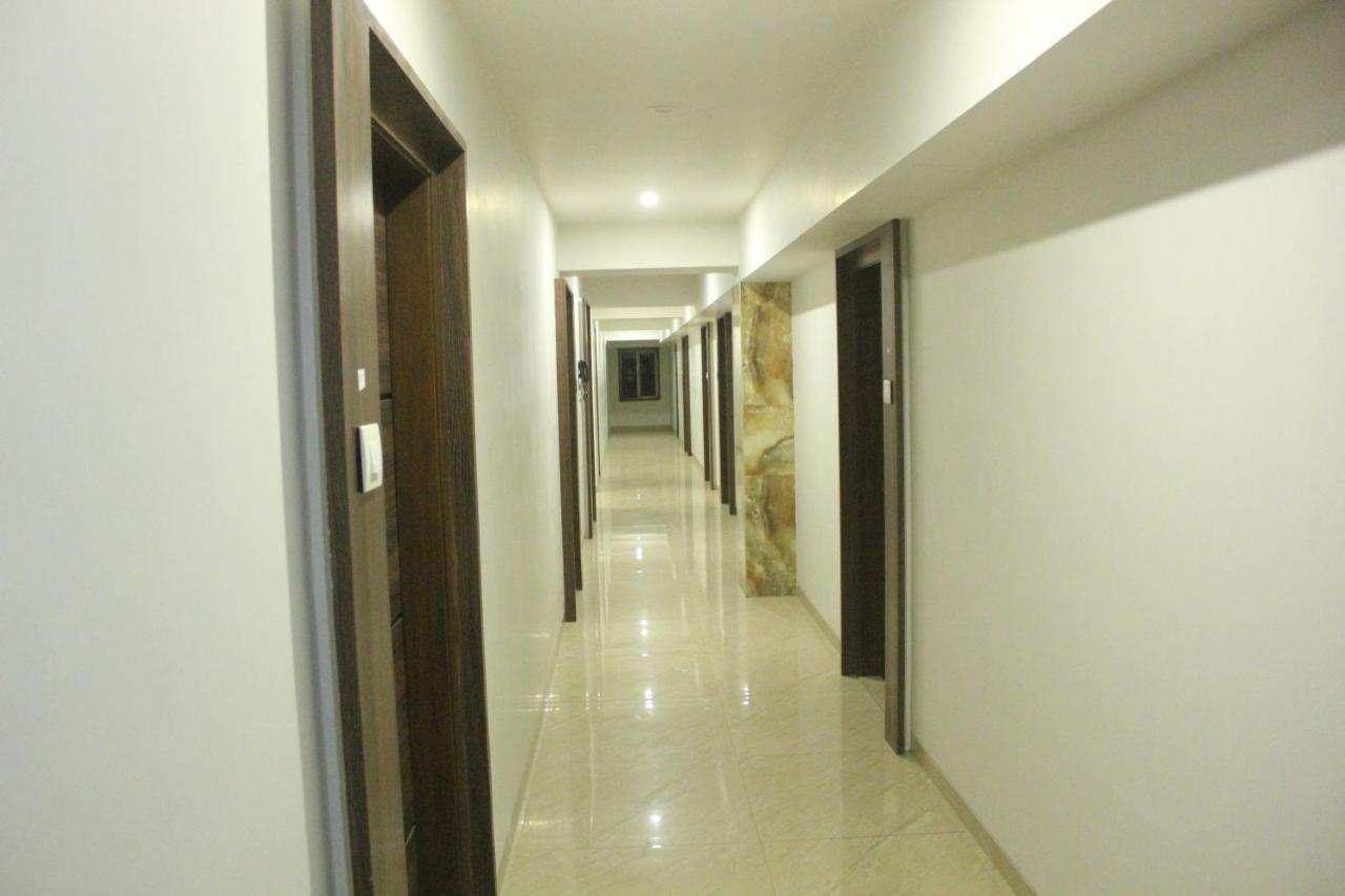 Hotel Nimantran Navi Mumbai Esterno foto